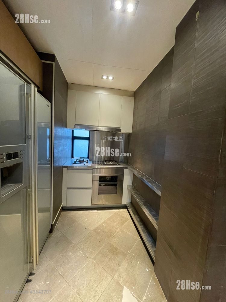 Champagne Court Sell 2 Bedrooms , 2 Bathrooms 1,026 ft²