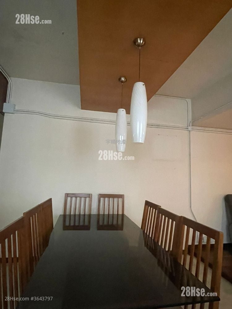 Champagne Court Sell 2 Bedrooms , 2 Bathrooms 1,026 ft²