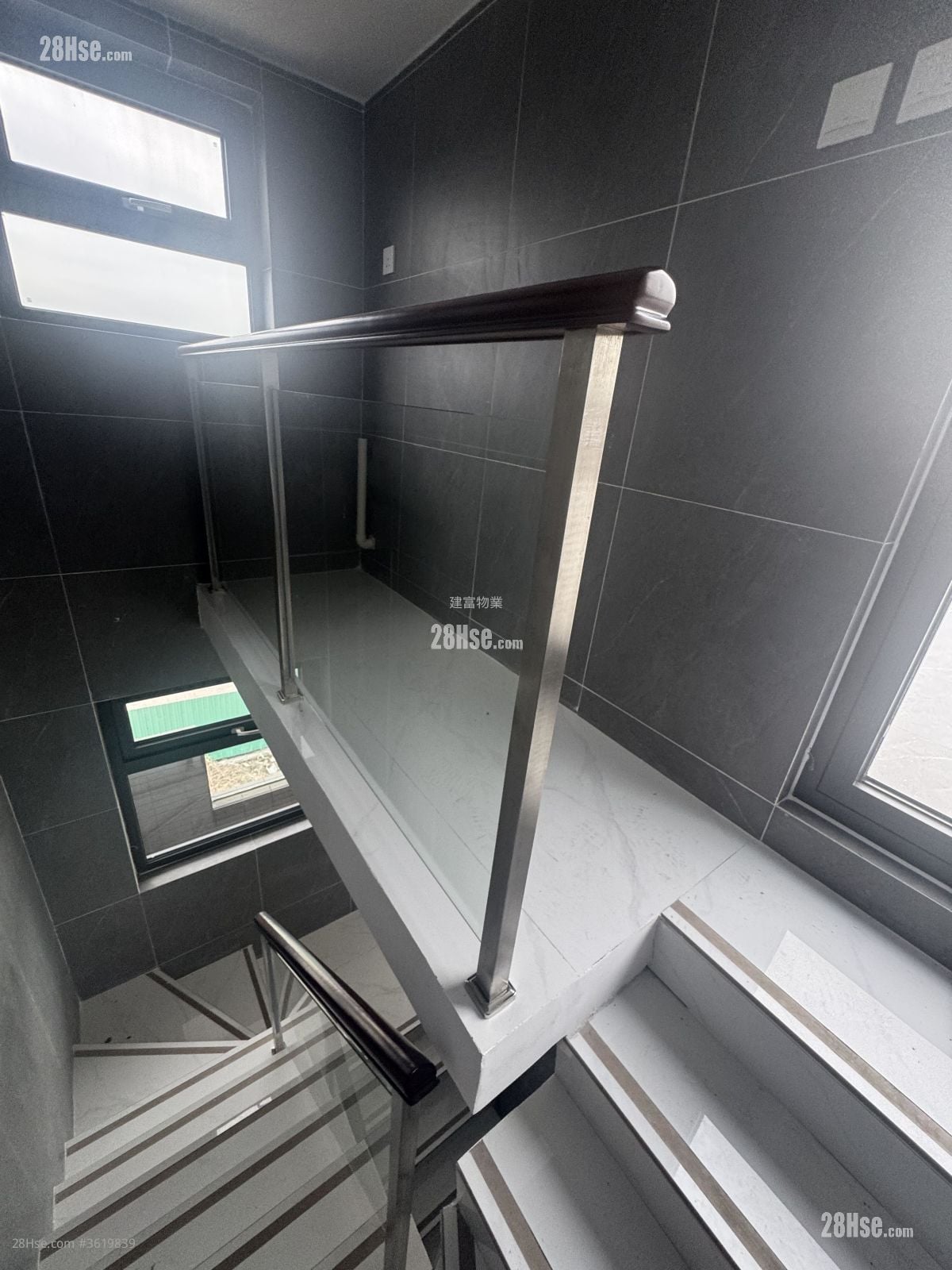 村屋 售盘 3 房 , 1 浴室 700 平方尺