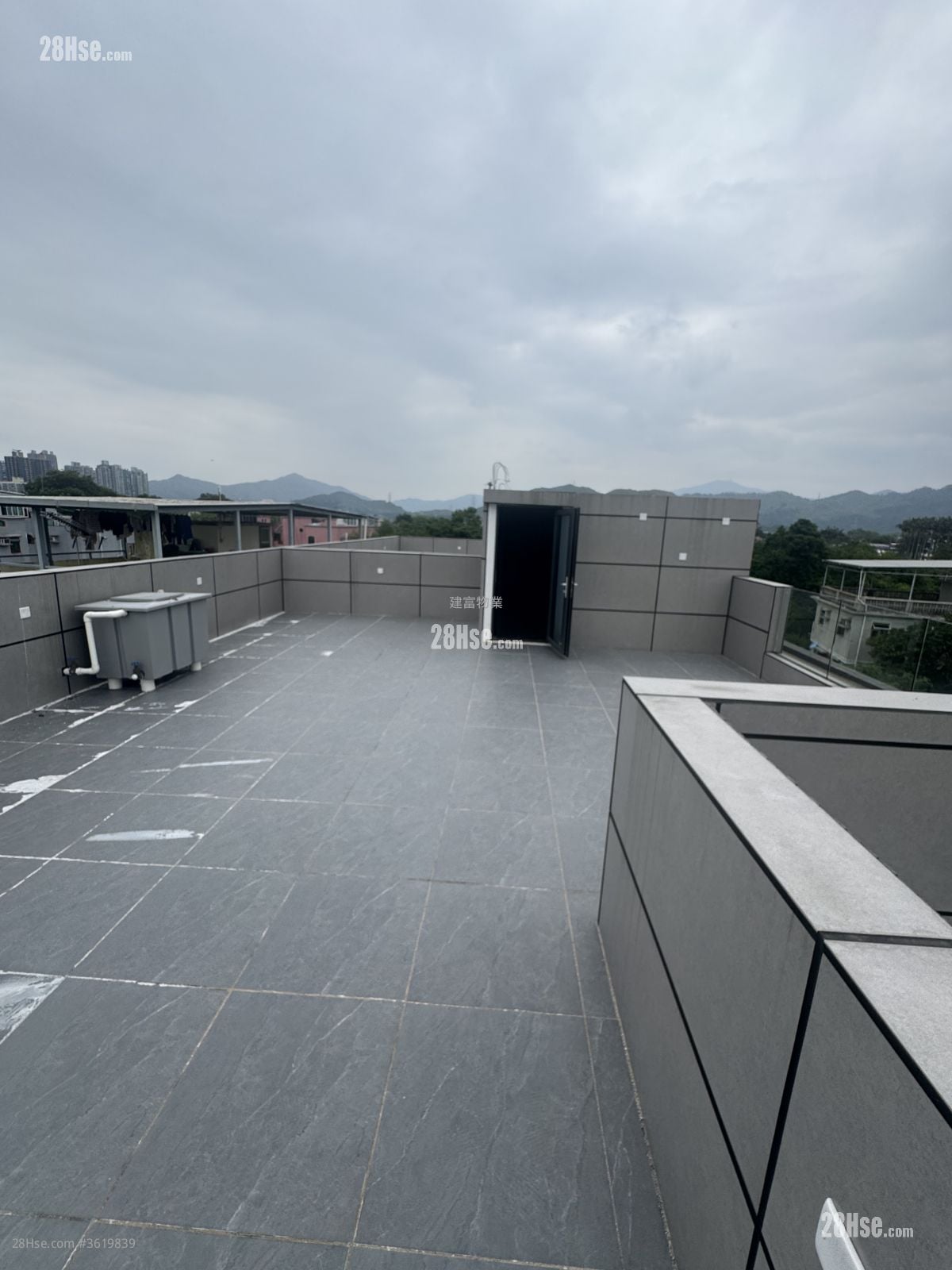 村屋 售盘 3 房 , 1 浴室 700 平方尺