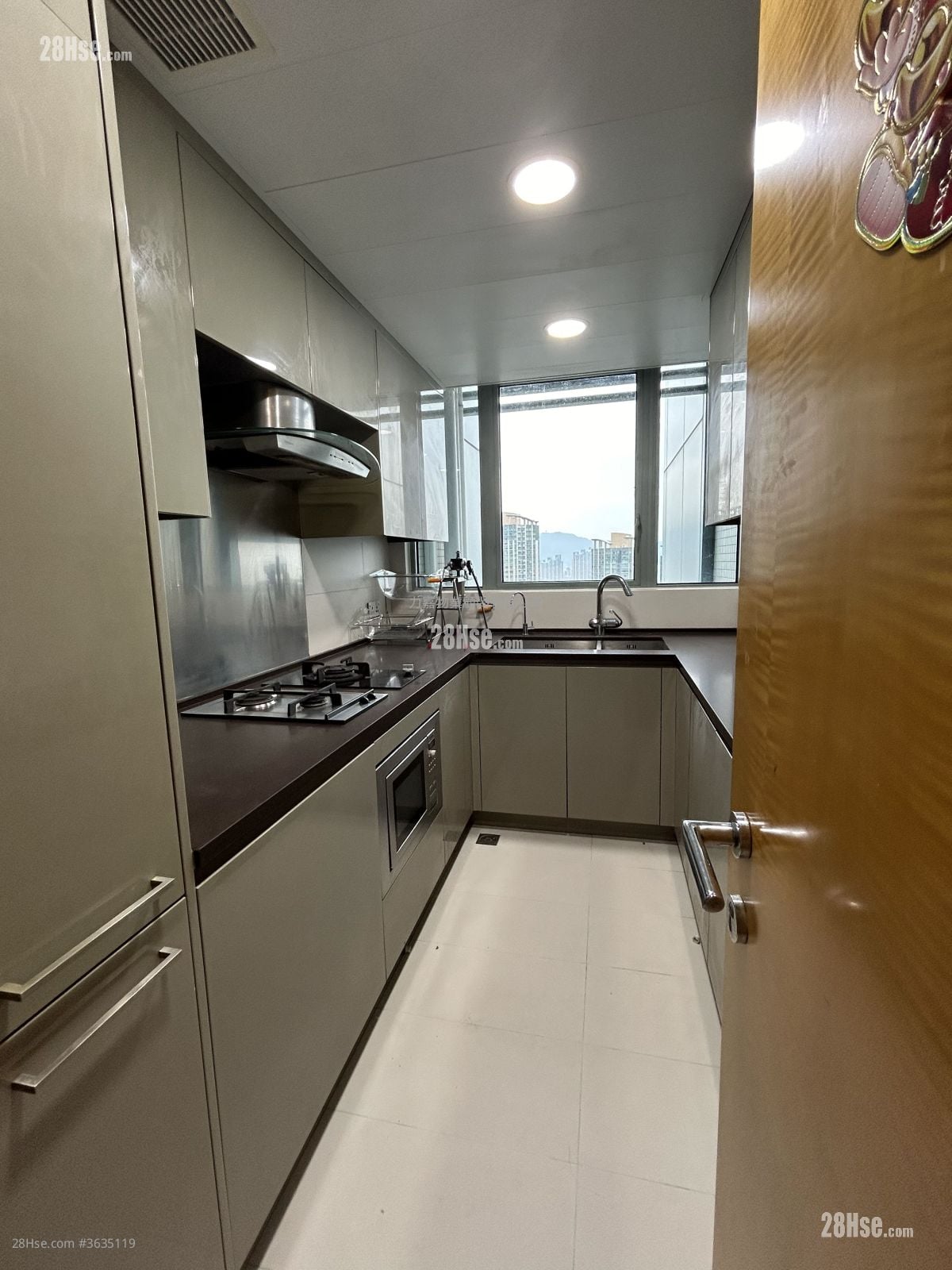 The Harbourside Rental 5+ Bedrooms , 3 Bathrooms 3,140 ft²