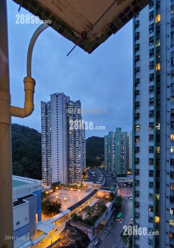 Hong Pak Court Sell 2 Bedrooms 401 ft²