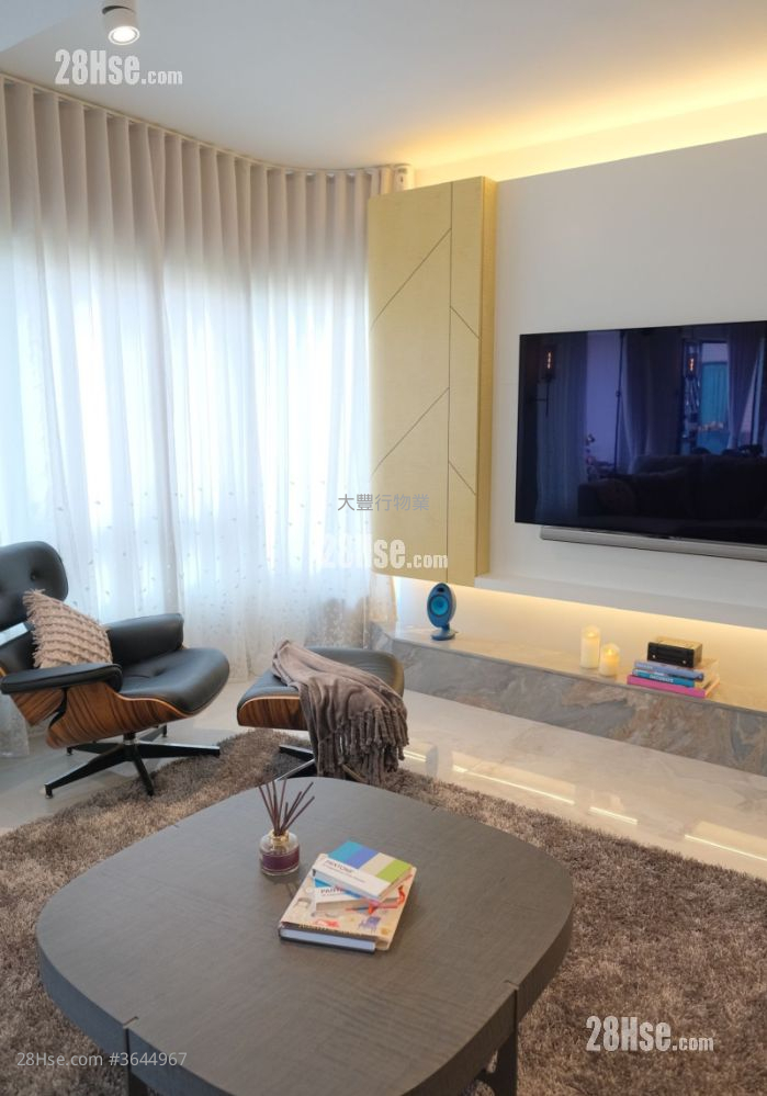 King's Park Villa Sell 4 Bedrooms 1,812 ft²