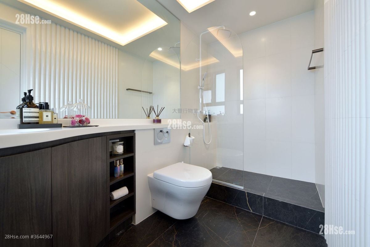 King's Park Villa Sell 4 Bedrooms 1,812 ft²