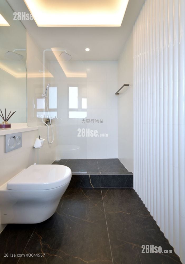 King's Park Villa Sell 4 Bedrooms 1,812 ft²