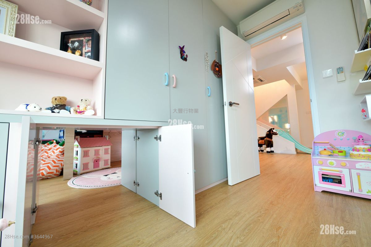 King's Park Villa Sell 4 Bedrooms 1,812 ft²