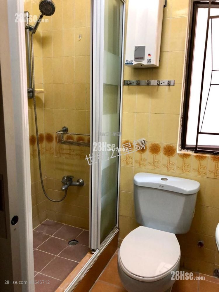 Pokfulam Gardens Sell 2 Bedrooms , 1 Bathroom 466 ft²