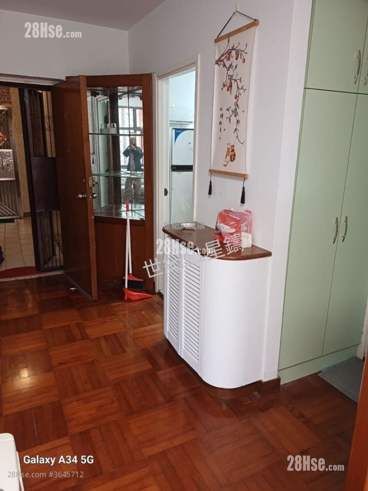 Pokfulam Gardens Sell 2 Bedrooms , 1 Bathroom 466 ft²