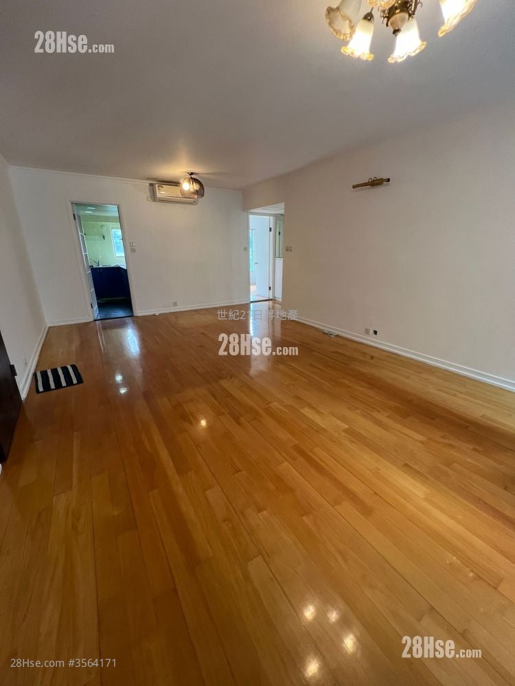 Pacific Palisades Sell 2 Bedrooms , 2 Bathrooms 845 ft²