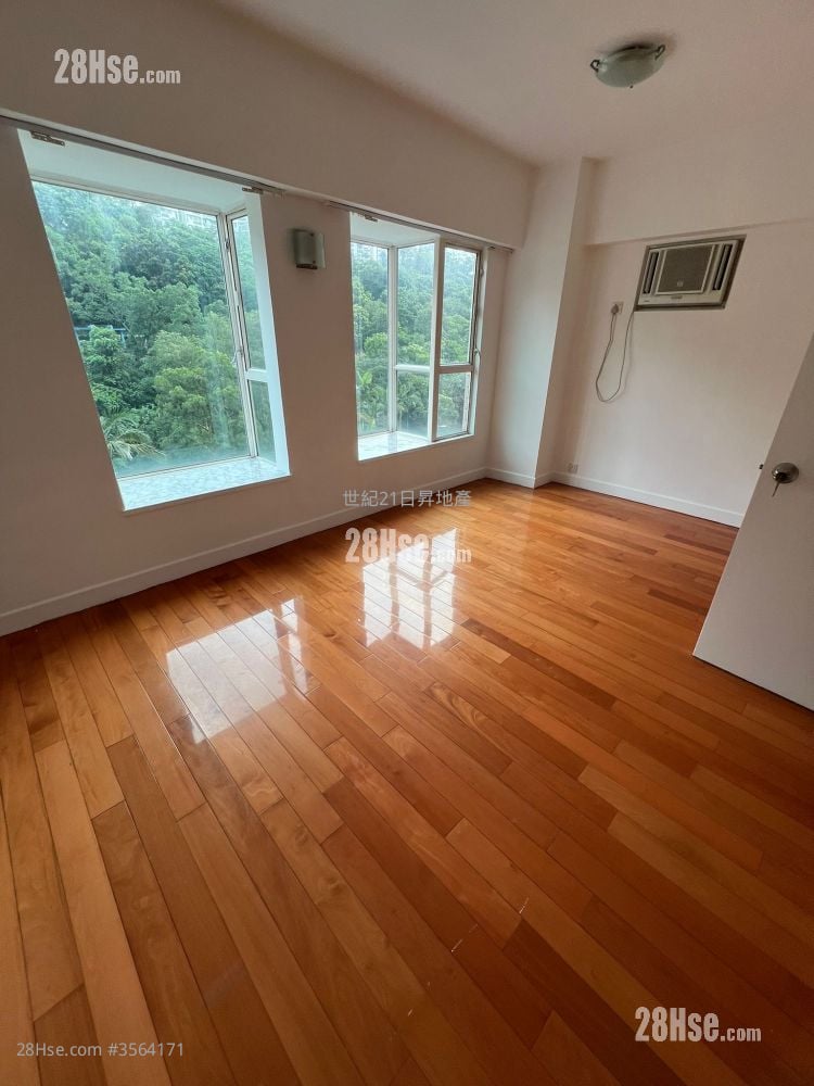 Pacific Palisades Sell 2 Bedrooms , 2 Bathrooms 845 ft²