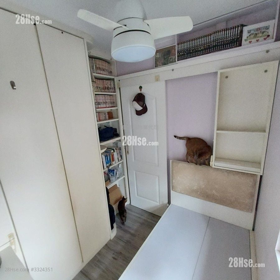 Hong Lam Court Sell 2 Bedrooms , 1 Bathroom 401 ft²