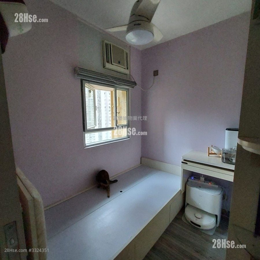 Hong Lam Court Sell 2 Bedrooms , 1 Bathroom 401 ft²