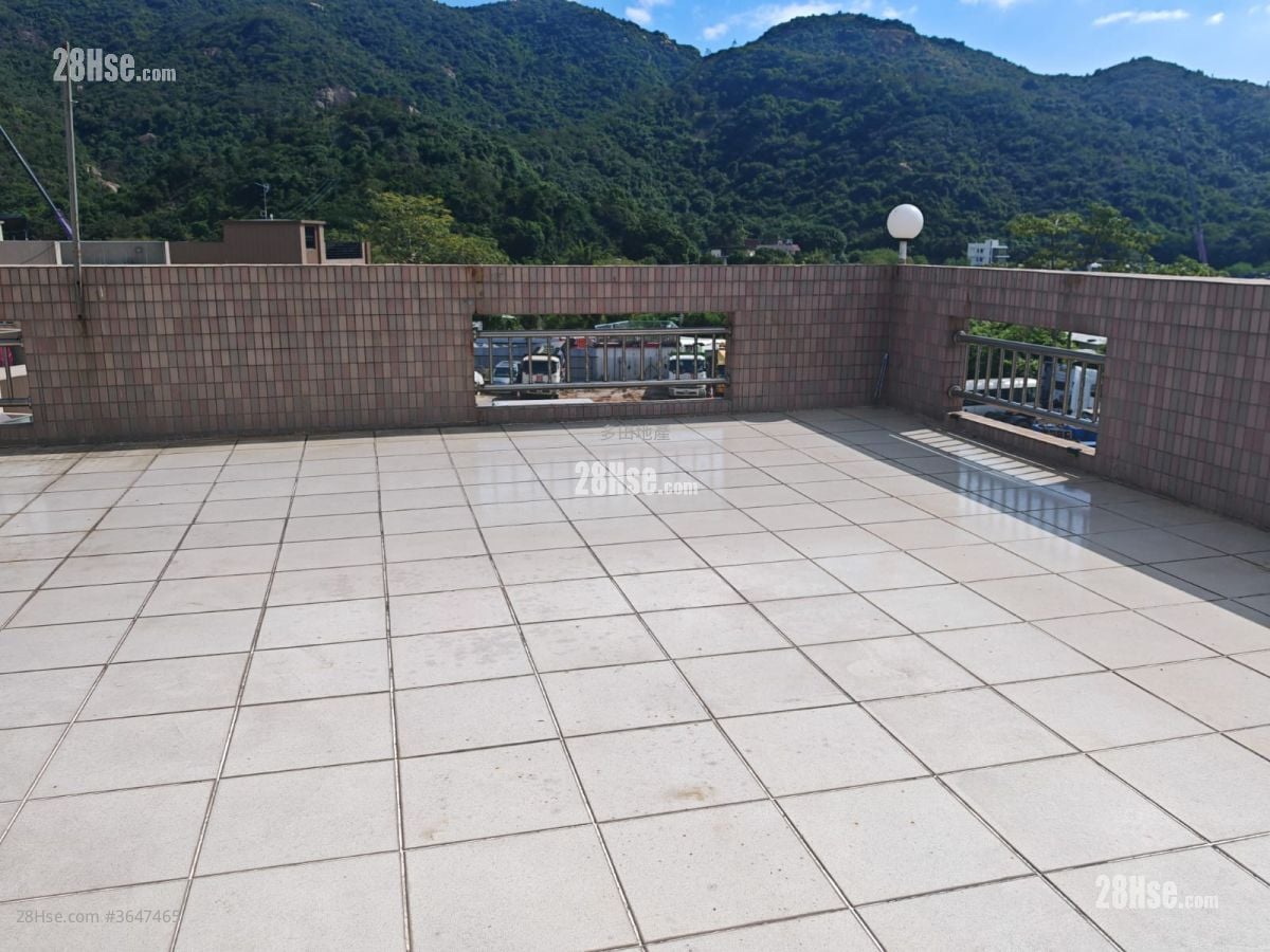 Village Rental 3 Bedrooms , 1 Bathroom 700 ft²