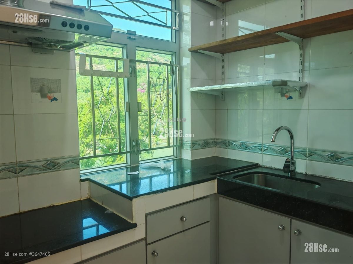 Village Rental 3 Bedrooms , 1 Bathroom 700 ft²