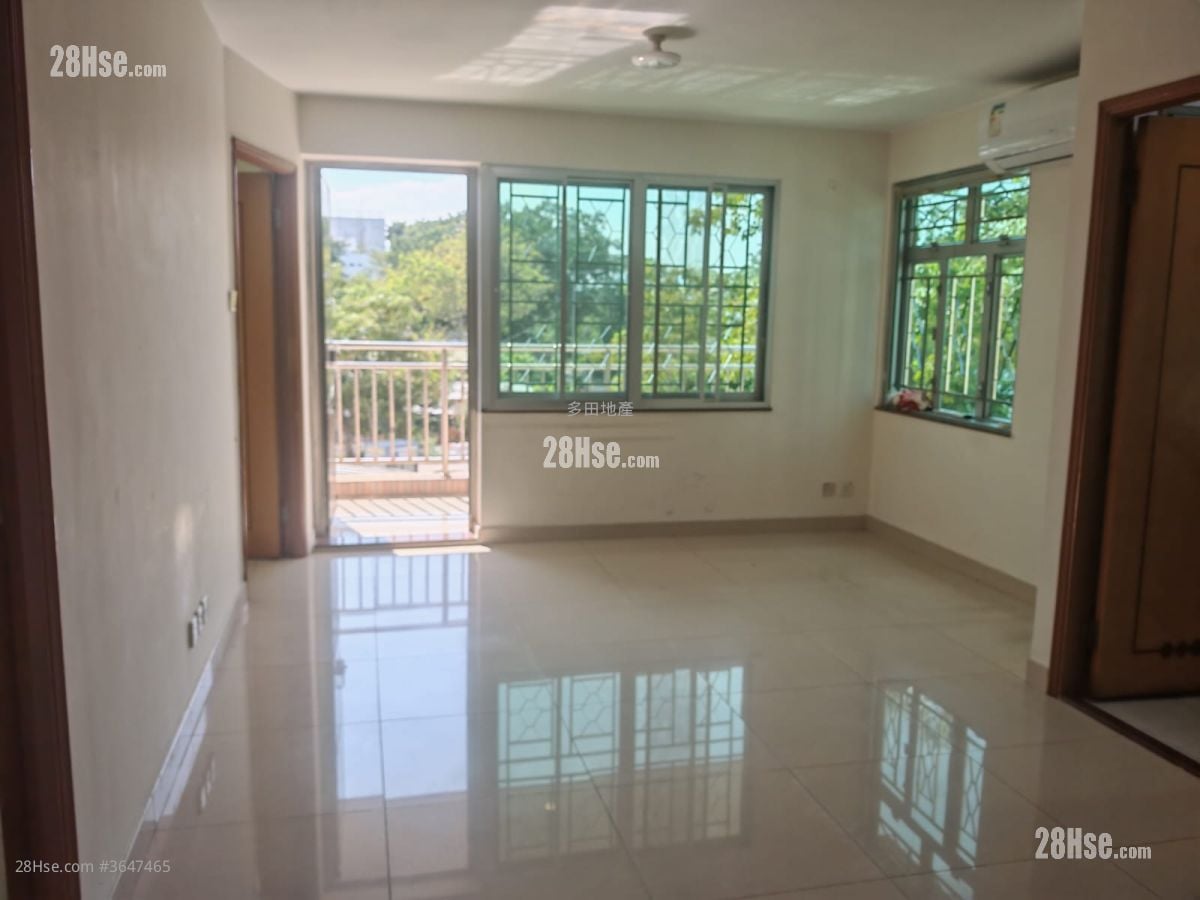 Village Rental 3 Bedrooms , 1 Bathroom 700 ft²