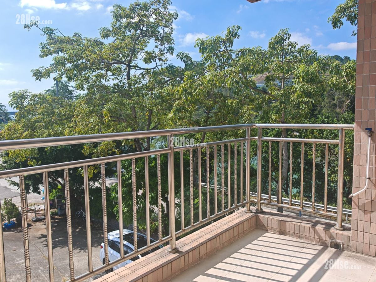 Village Rental 3 Bedrooms , 1 Bathroom 700 ft²