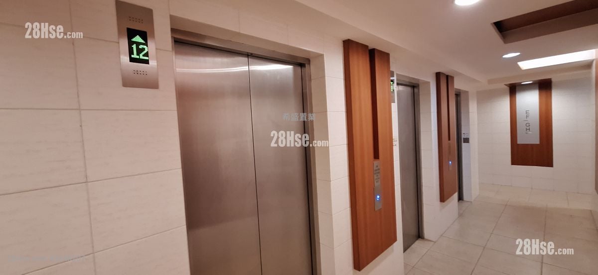 Paradise Square Sell 3 Bedrooms , 1 Bathroom