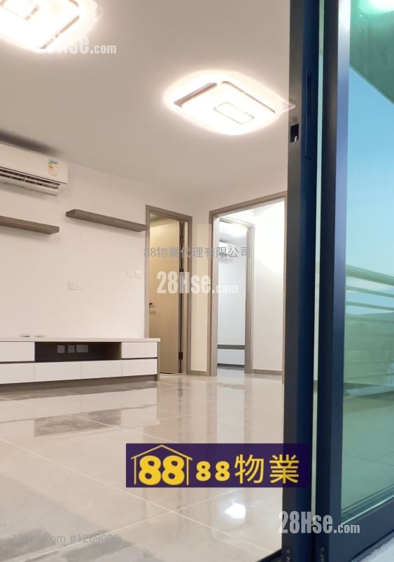 村屋 售盘 3 房 , 2 浴室 700 平方尺