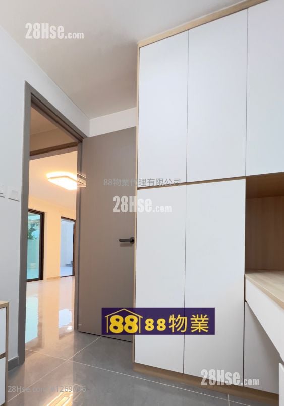 村屋 售盘 3 房 , 2 浴室 700 平方尺