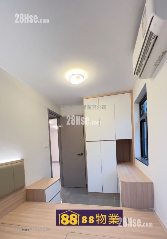 村屋 售盘 3 房 , 2 浴室 700 平方尺