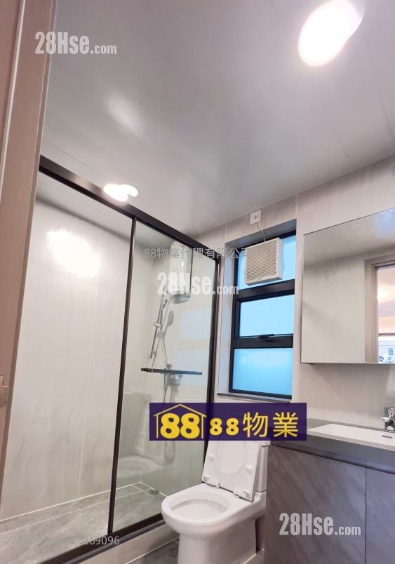 村屋 售盘 3 房 , 2 浴室 700 平方尺