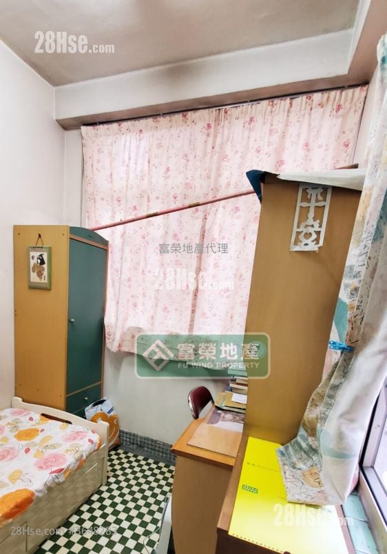 68-70 Bute Street Sell 3 Bedrooms , 1 Bathroom 719 ft²