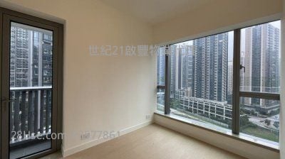 Monaco Rental 3 Bedrooms , 2 Bathrooms 727 ft²