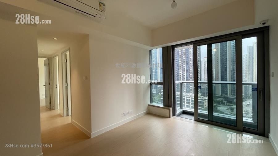 Monaco Rental 3 Bedrooms , 2 Bathrooms 727 ft²