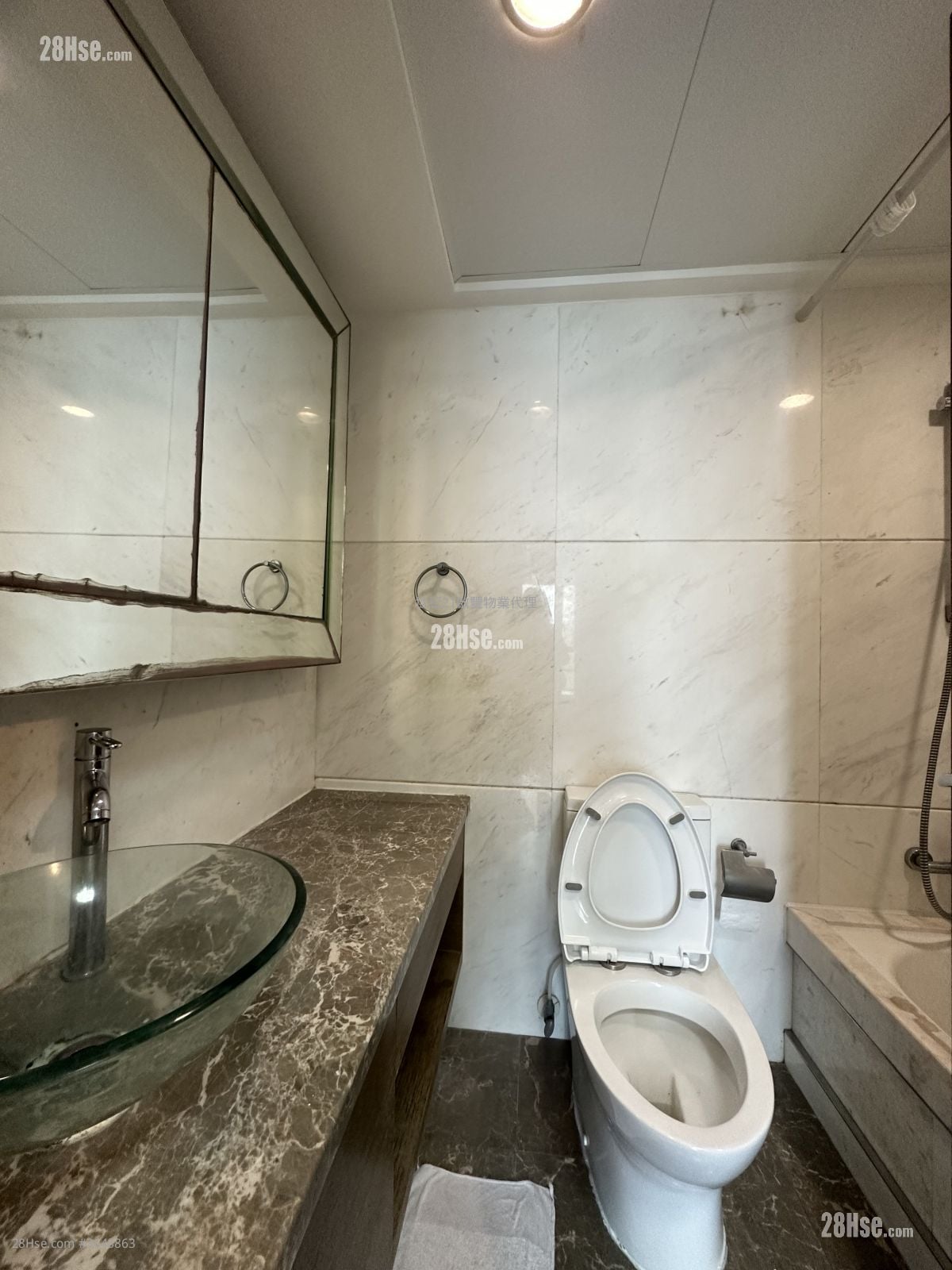 豪门 售盘 3 房 , 2 浴室 870 平方尺