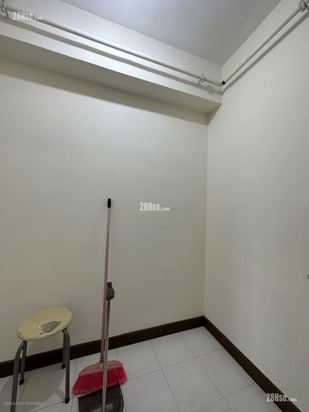 豪门 售盘 3 房 , 2 浴室 870 平方尺