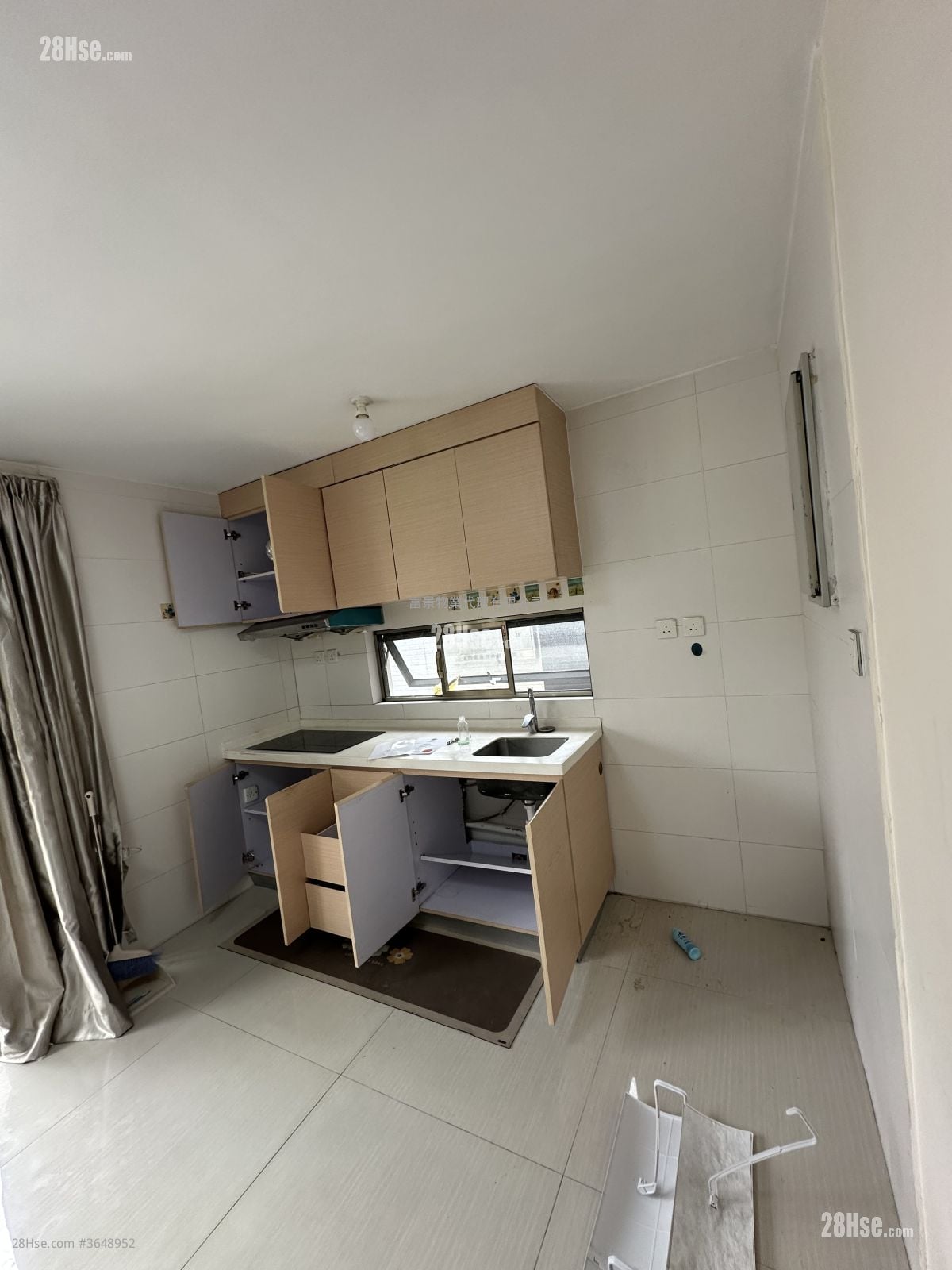 Tsing Chuen Wai Rental 3 Bedrooms , 2 Bathrooms 653 ft²