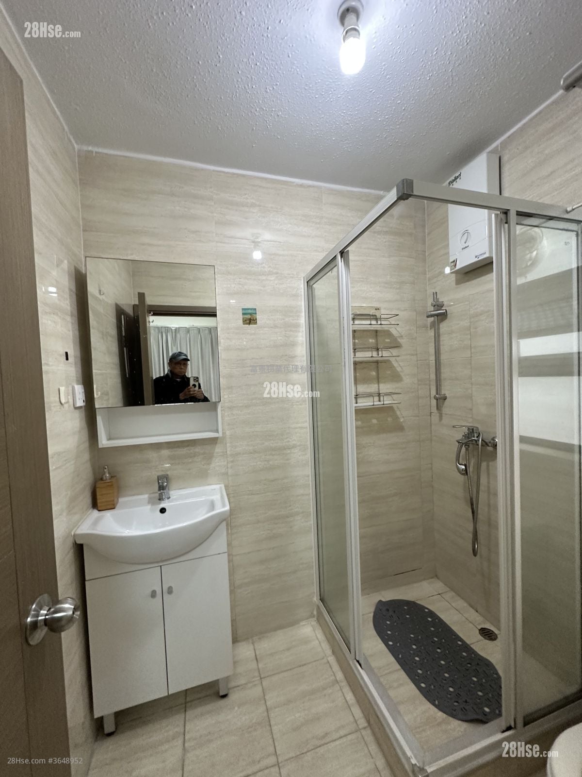 Tsing Chuen Wai Rental 3 Bedrooms , 2 Bathrooms 653 ft²