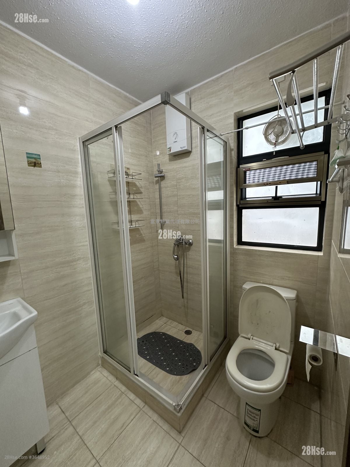 Tsing Chuen Wai Rental 3 Bedrooms , 2 Bathrooms 653 ft²