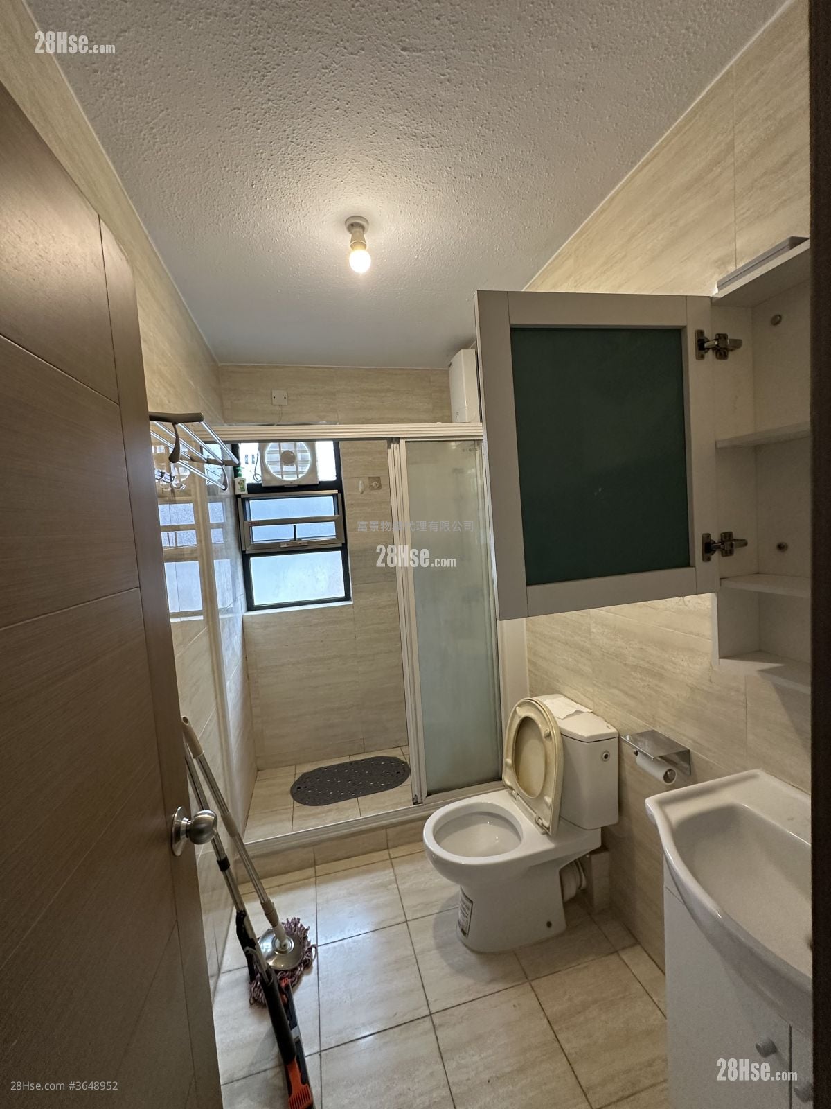 Tsing Chuen Wai Rental 3 Bedrooms , 2 Bathrooms 653 ft²