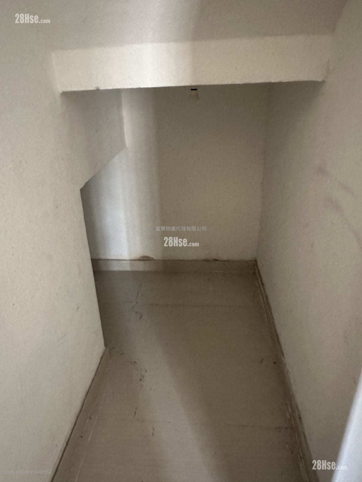 Tsing Chuen Wai Rental 3 Bedrooms , 2 Bathrooms 653 ft²