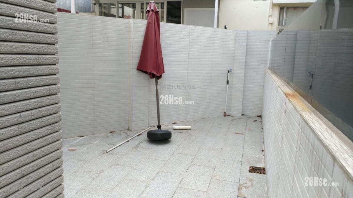 Tsing Chuen Wai Rental 3 Bedrooms , 2 Bathrooms 653 ft²
