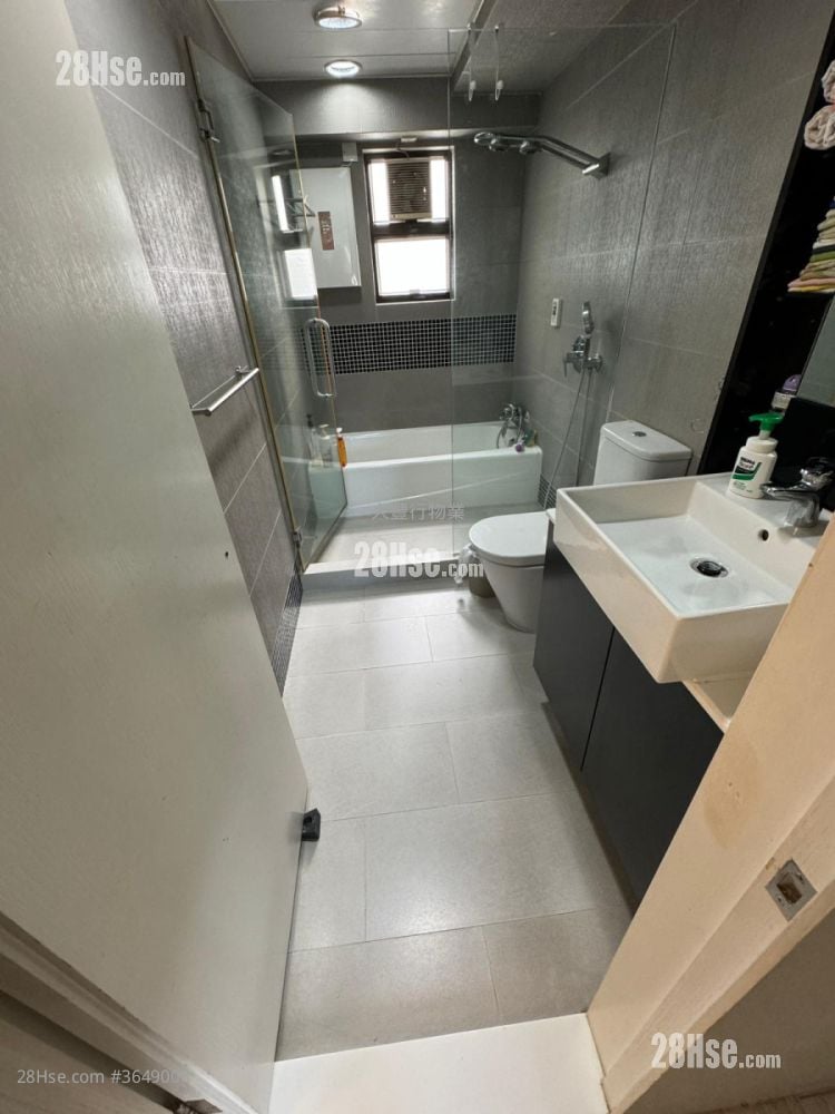 Beverly Villas Sell 4 Bedrooms , 2 Bathrooms 1,609 ft²