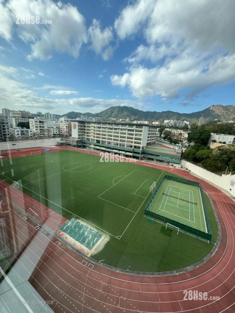 Beverly Villas Sell 4 Bedrooms , 2 Bathrooms 1,609 ft²