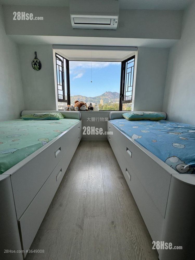 Beverly Villas Sell 4 Bedrooms , 2 Bathrooms 1,609 ft²