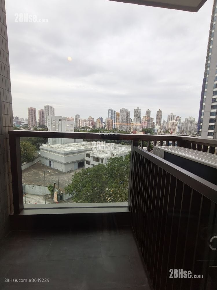 Flora Rental 2 Bedrooms , 1 Bathroom 393 ft²