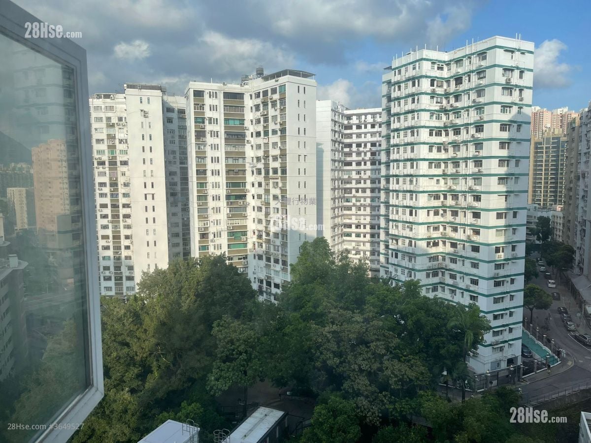 Yee On Court Sell 3 Bedrooms , 2 Bathrooms 976 ft²