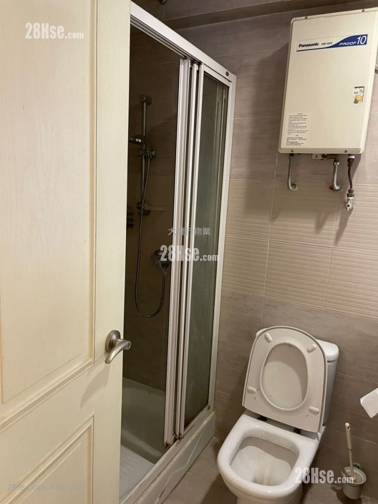 Yee On Court Sell 3 Bedrooms , 2 Bathrooms 976 ft²