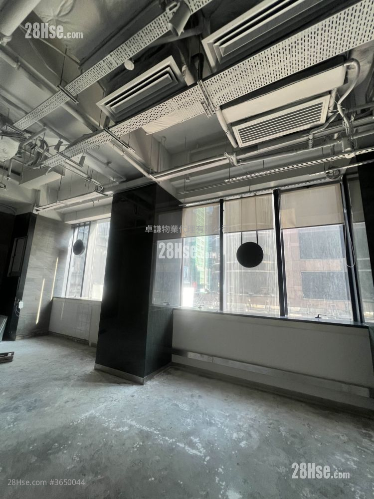 Le Diamant Rental 2 Toilets