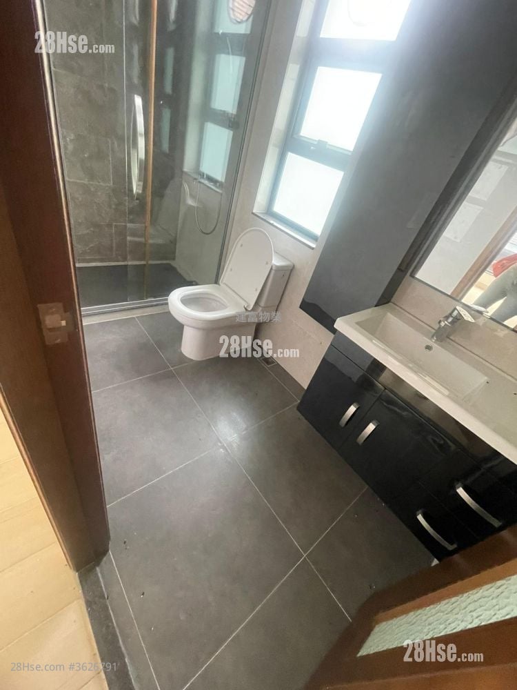 Village Sell 5+ Bedrooms , 4 Bathrooms 2,100 ft²