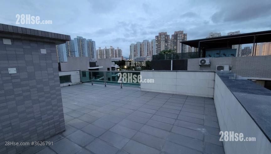 Village Sell 5+ Bedrooms , 4 Bathrooms 2,100 ft²