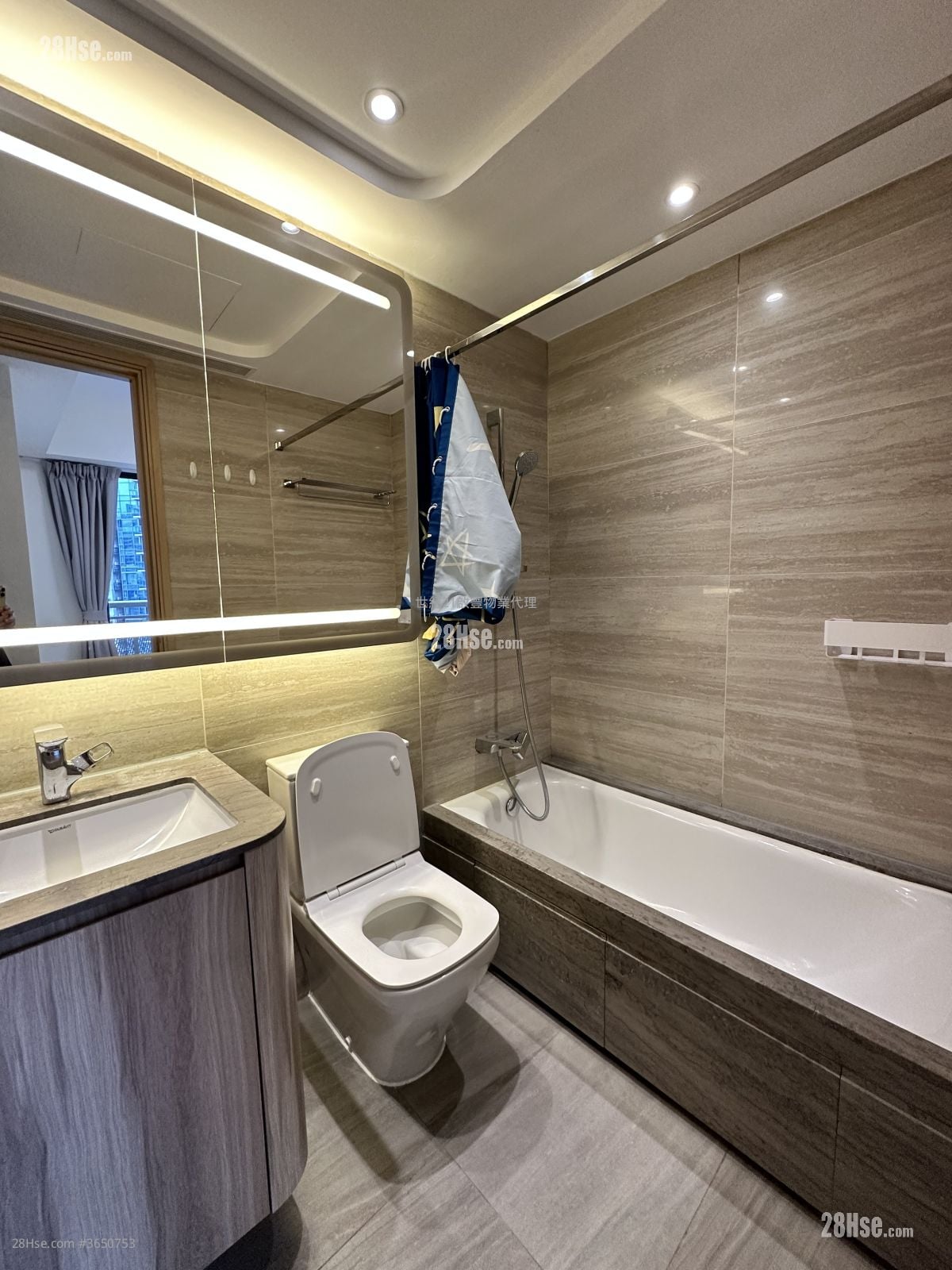 嘉汇 租盘 3 房 , 2 浴室 679 平方尺