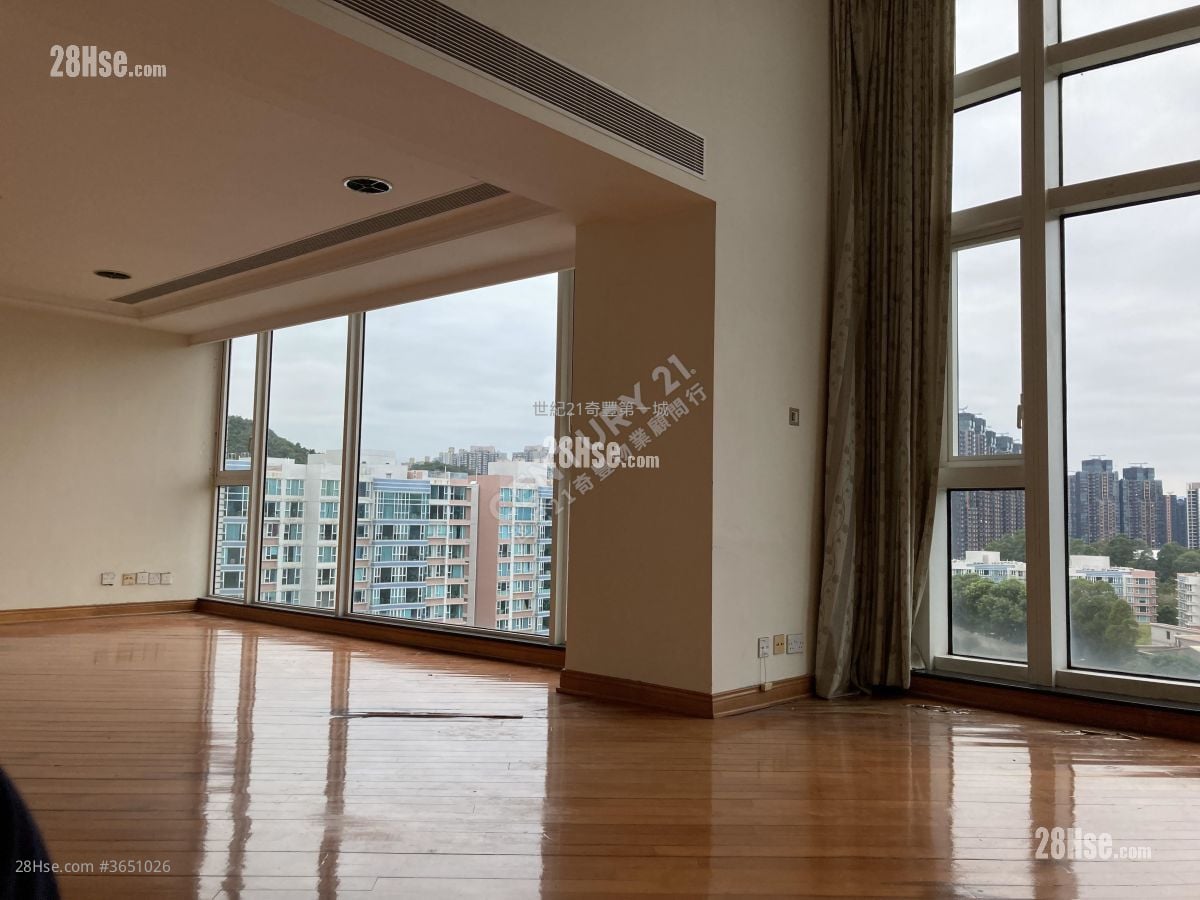 Symphony Bay Sell 4 Bedrooms , 2 Bathrooms 2,136 ft²