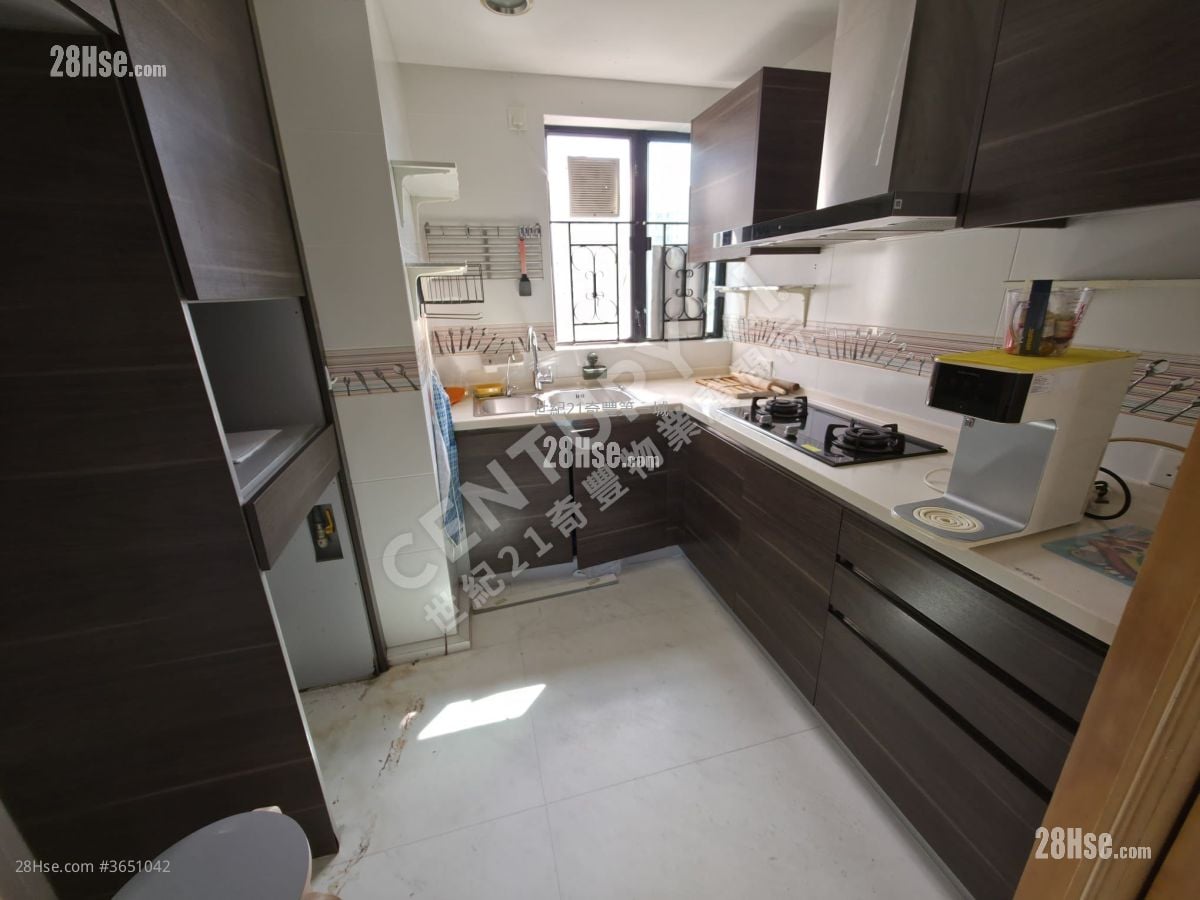 雅典居 售盘 4 房 , 2 浴室 1,435 平方尺