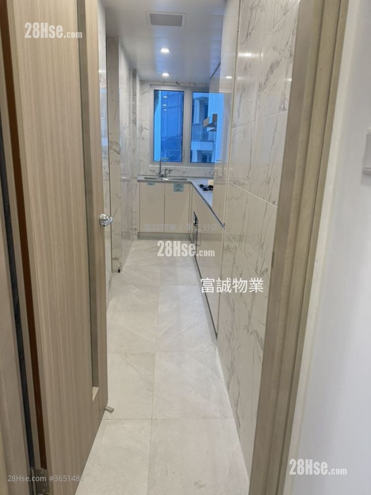 亲海駅 售盘 3 房 , 3 浴室 718 平方尺