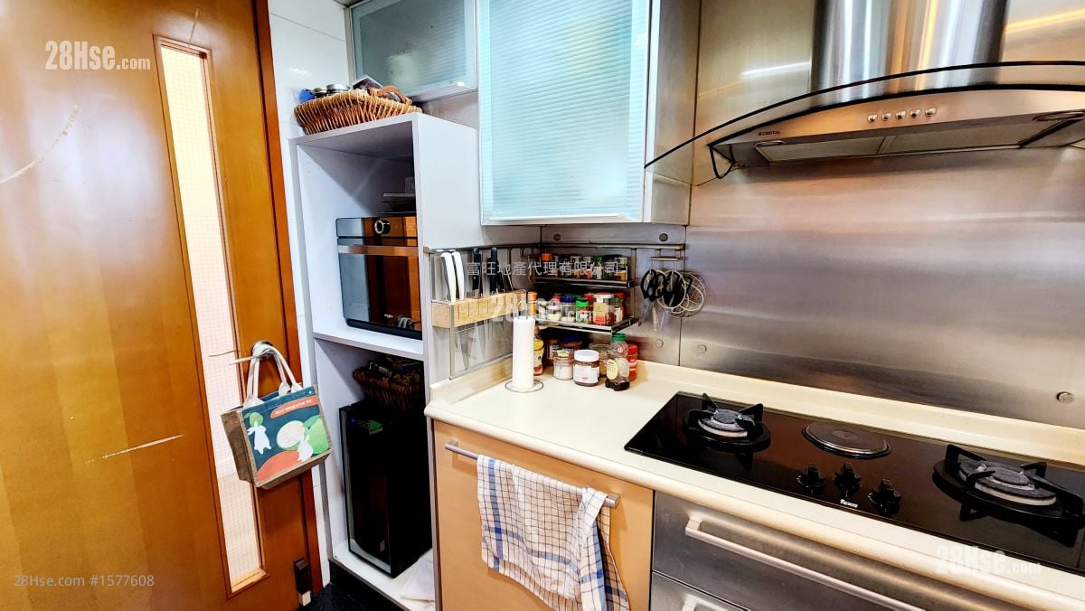 珀丽湾 售盘 4 房 , 2 浴室 837 平方尺